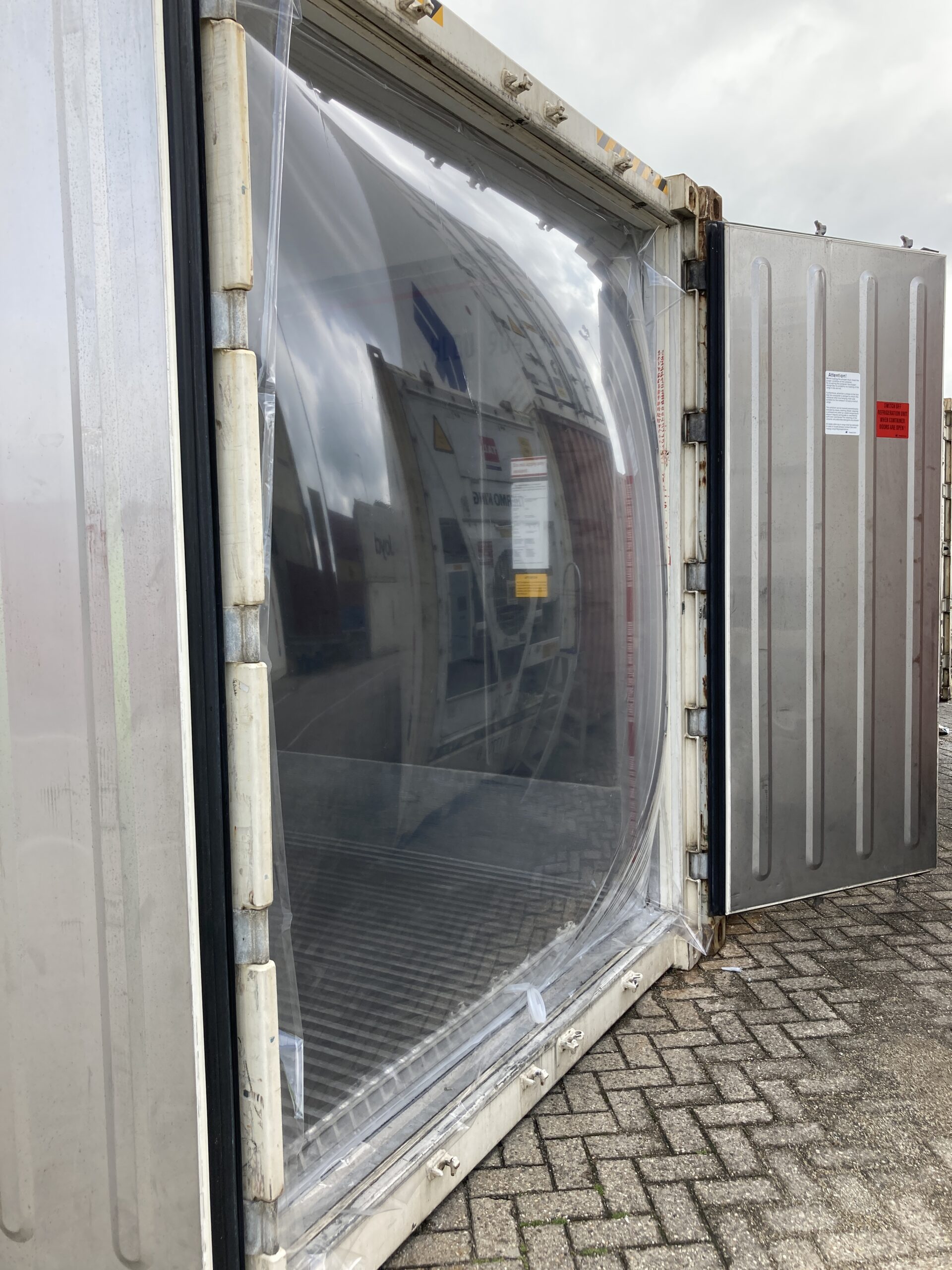 Dantec – Leading CA Curtain Manufacturer – CA Reefer Curtain Manufacturer